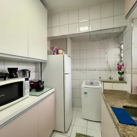 Lindo apartamento no centro de Guarujá-2