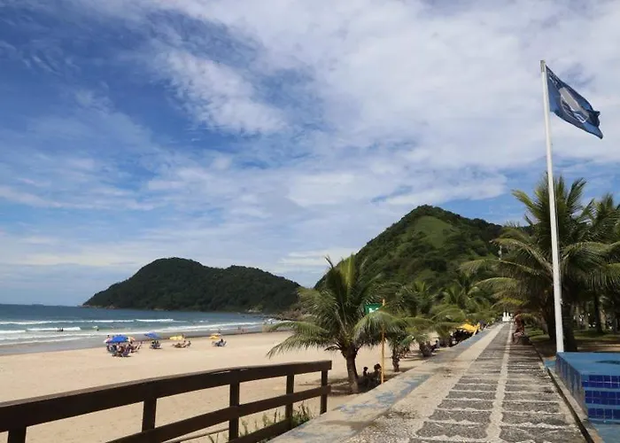 Apartamento praia do tombo Guarujá